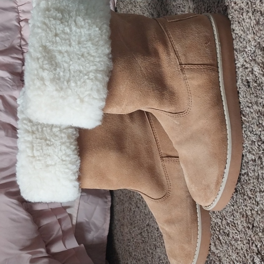 Fleece lined boots
